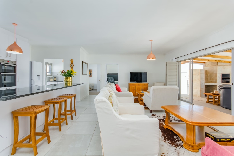 4 Bedroom Property for Sale in Pinehurst Western Cape